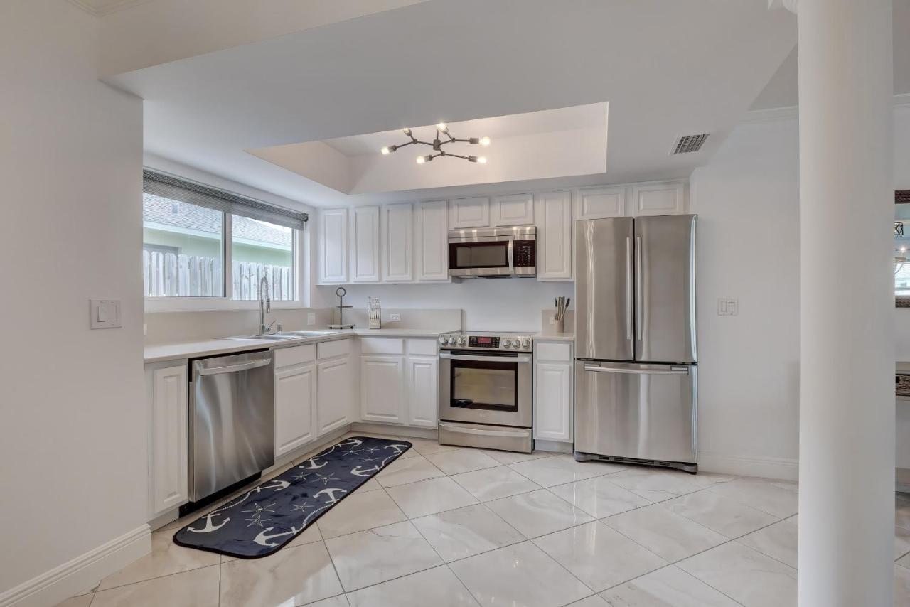 Pool Home Super Close To Vanderbilt Beach เนเปิลส์ ภายนอก รูปภาพ
